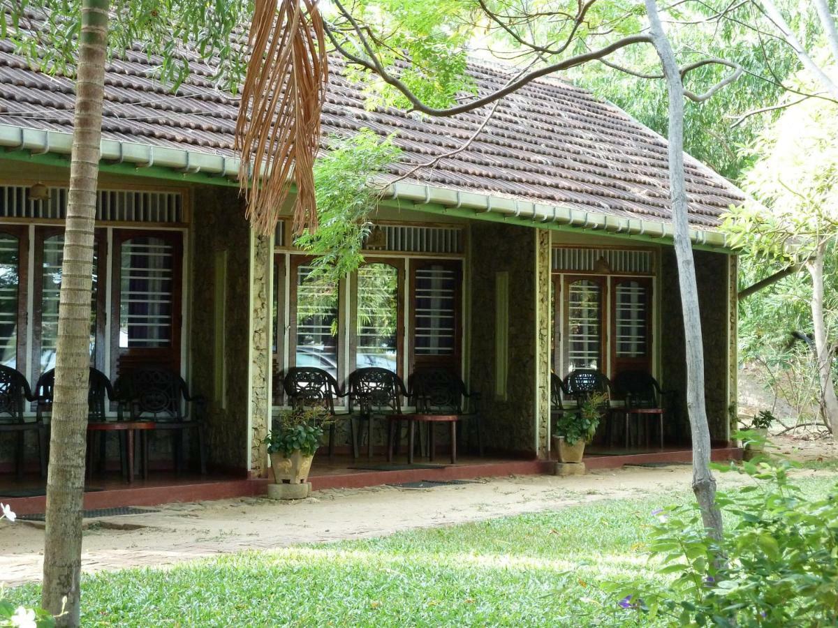 Riviera Resort Batticaloa Exterior photo